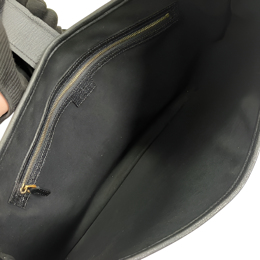 GUCCI GG Black Leather Shoulder Bag