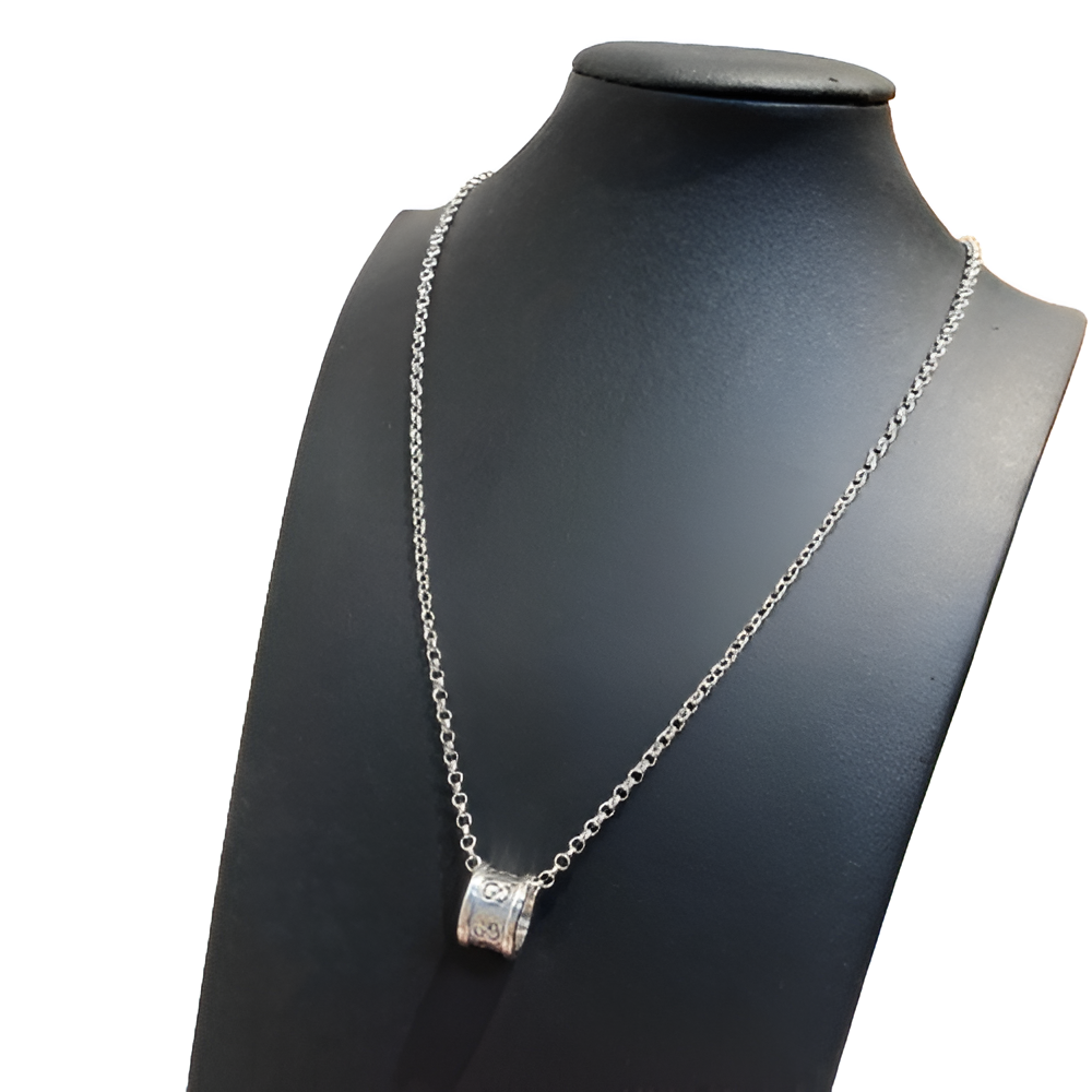 Gucci Silver Pendant Necklace