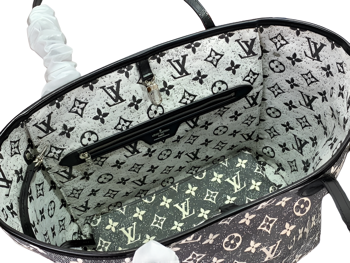 Louis Vuitton Neverfull MM tote bag