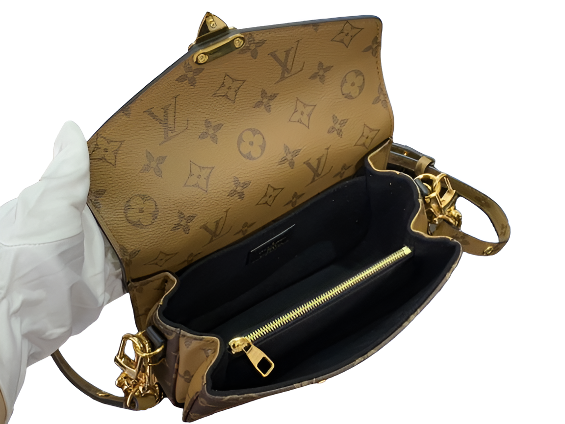 Louis Vuitton Pochette Métis handbag