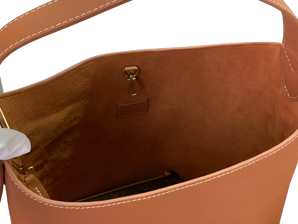 Louis Vuitton Lockme Hobo