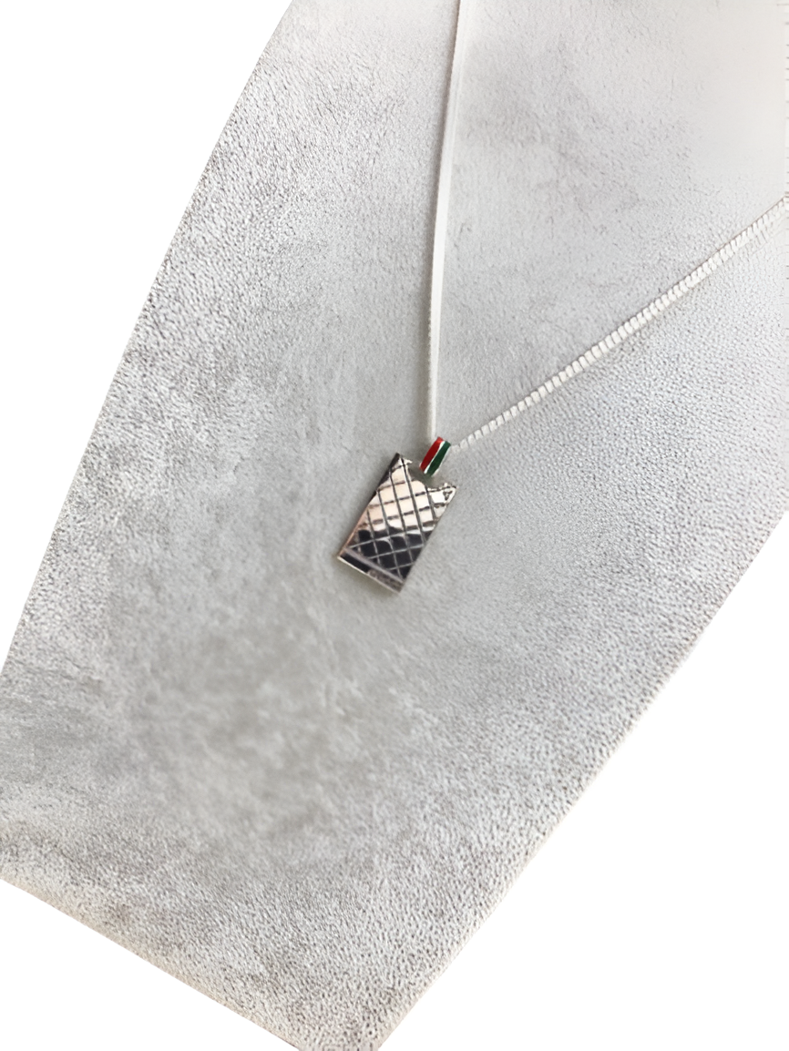 Gucci Silver Plaque Pendant Necklace