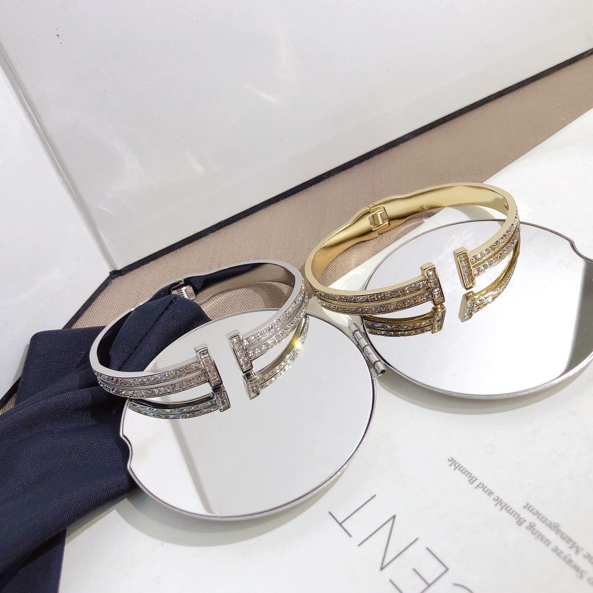Tiffany Women Luxury Bangle