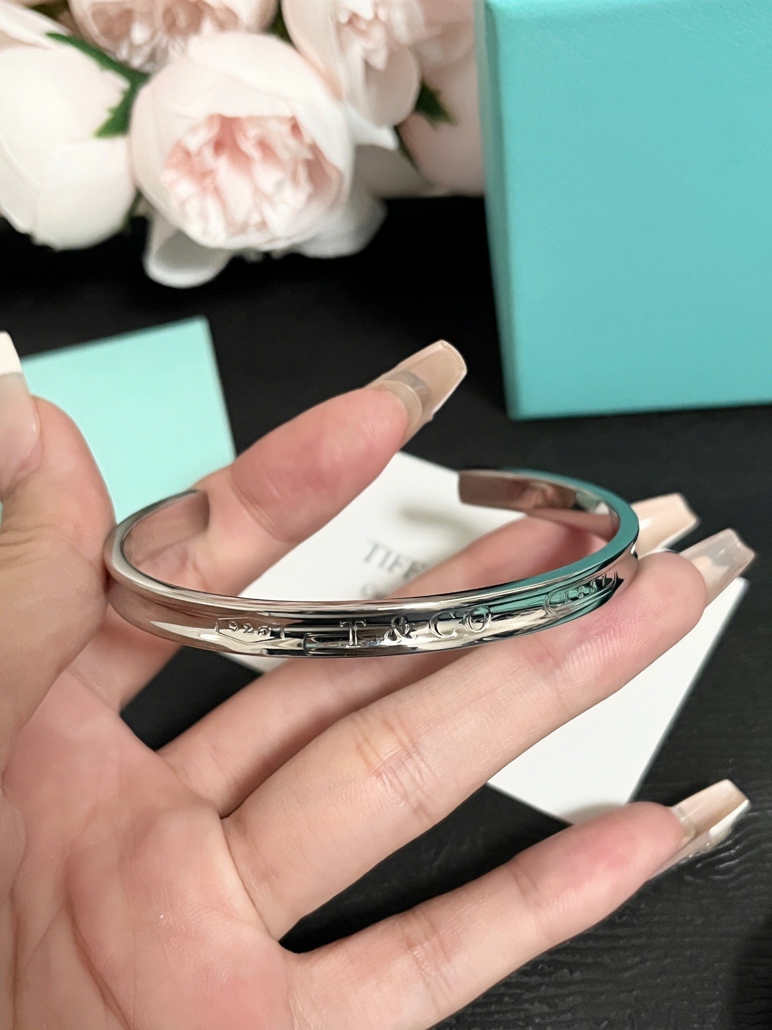 Tiffany Women Luxury Bangle