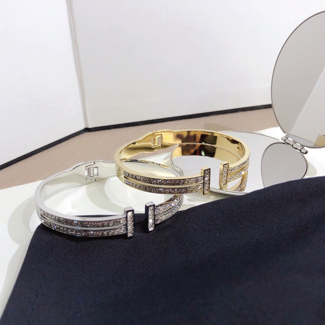 Tiffany Women Luxury Bangle